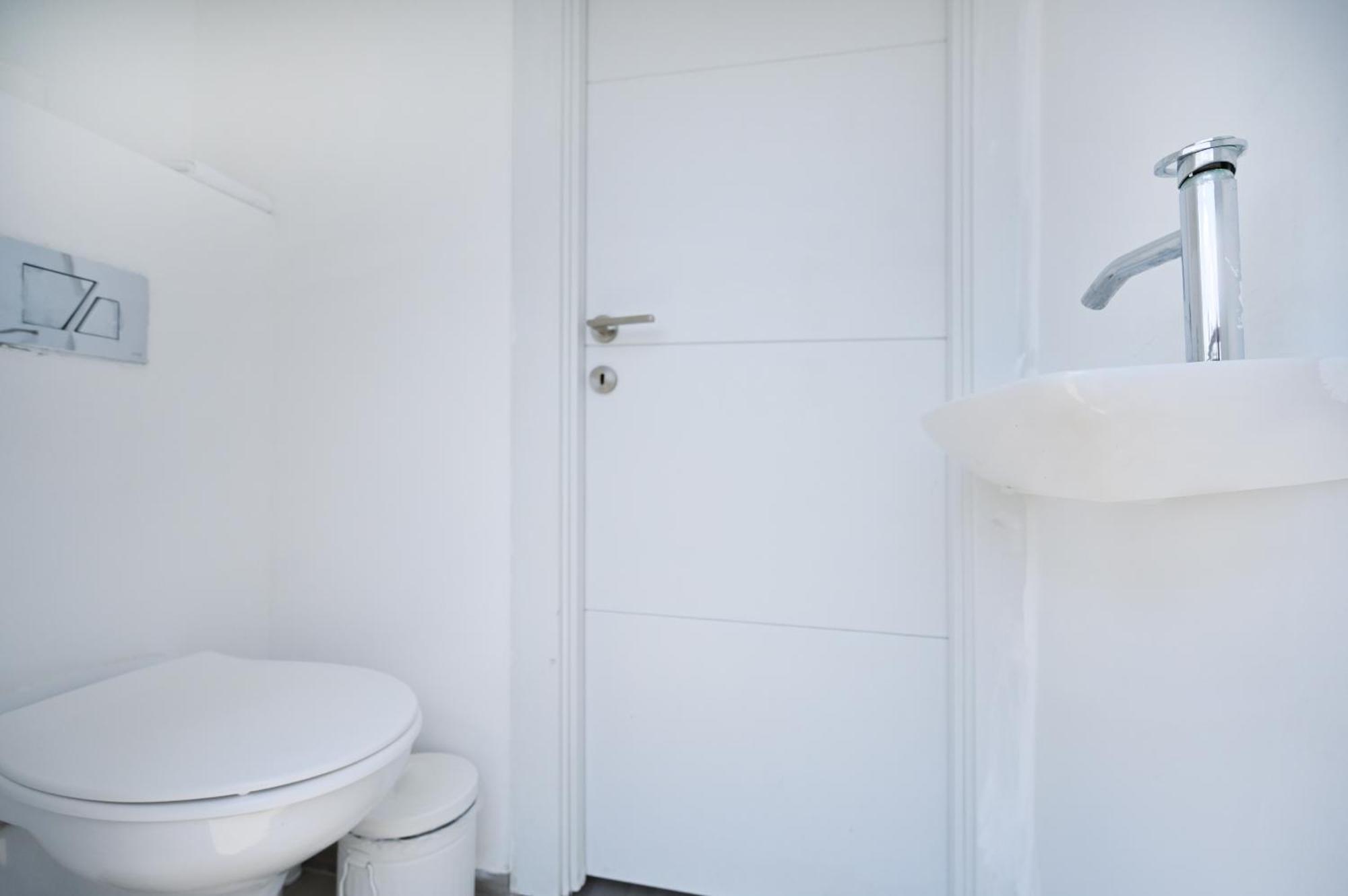 Glam 4br Overlooking Banana By Holyguest Apartment