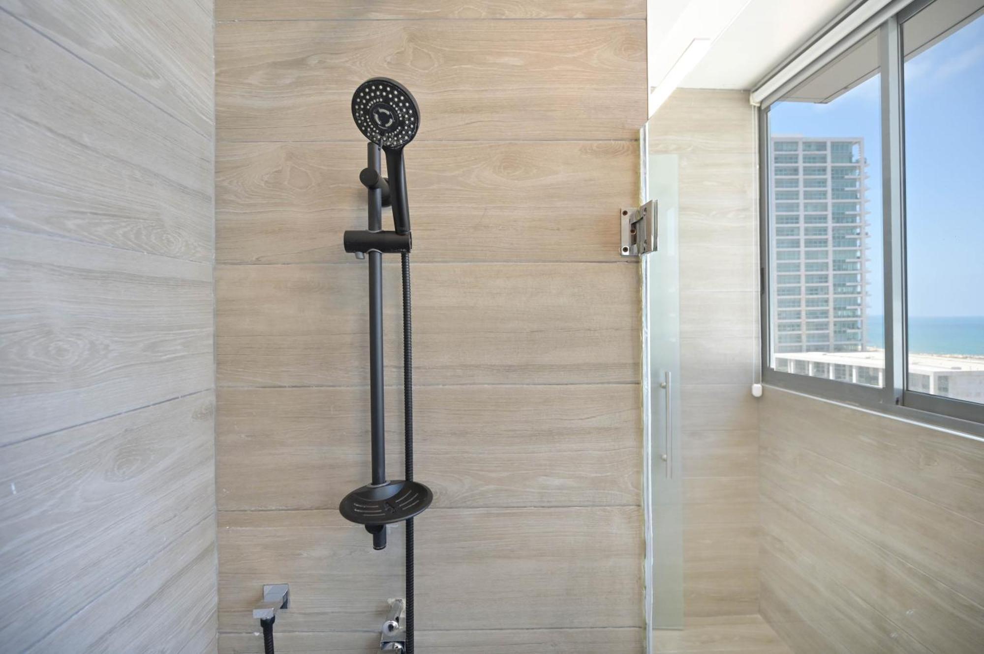 Glam 4br Overlooking Banana By Holyguest * Tel Aviv